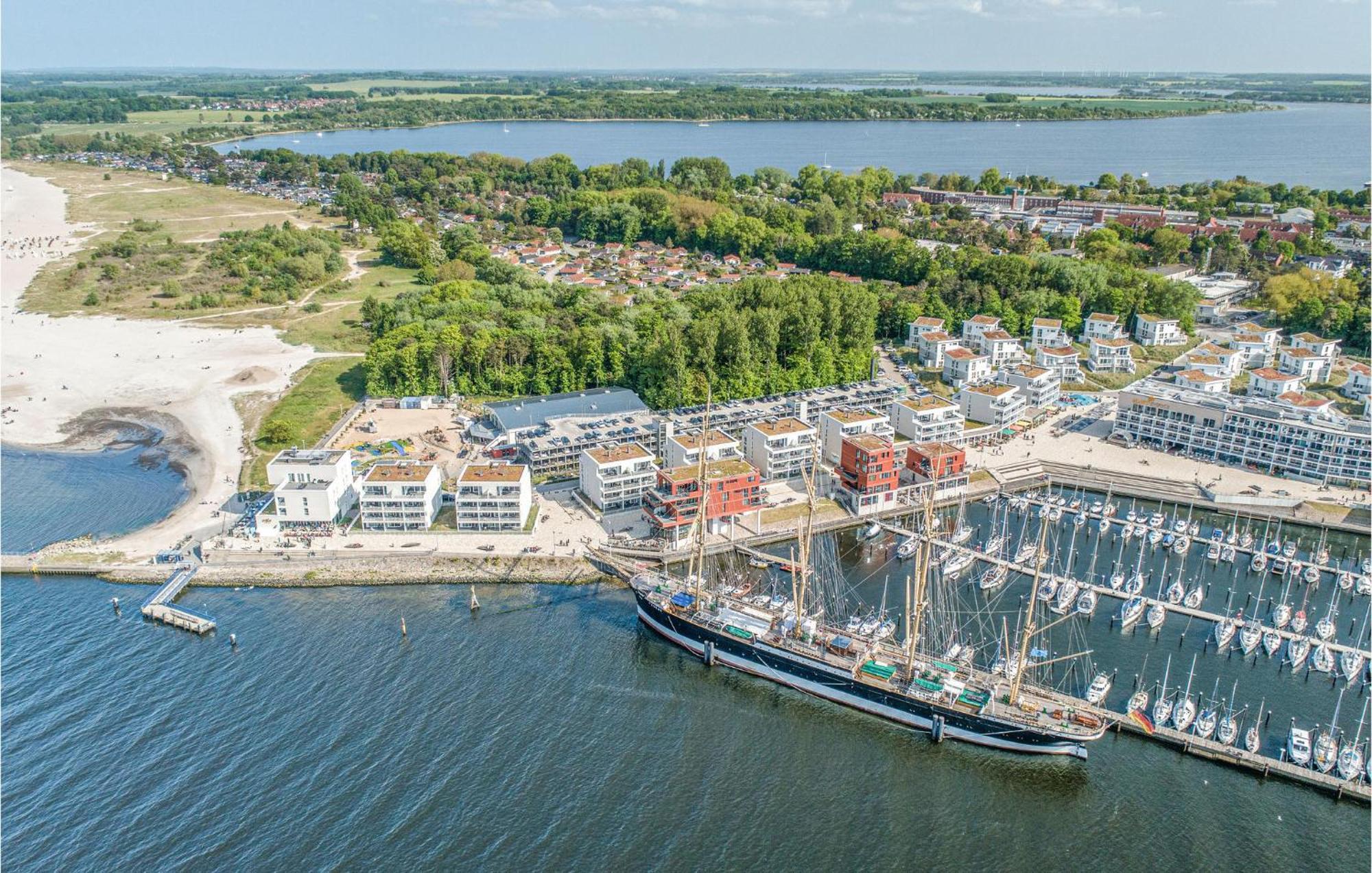 Cozy Apartment In Luebeck Travemuende With Sauna Экстерьер фото